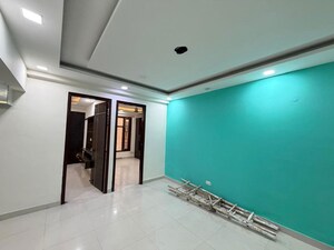 Room in 4 BHK Builder Floor at Vasant Kunj Enclave – for Rent