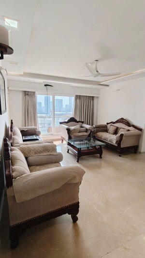 Living Room in 2 BHK Apartment at Chembur – for Rent