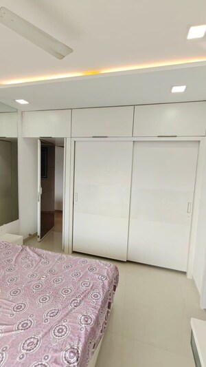 Bedroom in 2 BHK Apartment at Chembur – for Rent