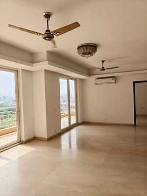 Room in 3 BHK Apartment at Puri Diplomatic Residences, Sector 111 – for Rent