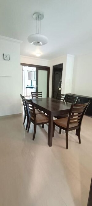 Room in 2 BHK Apartment at Bandra West – for Rent