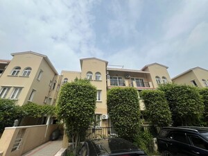 4 BHK Apartment For Rent in Emaar Emerald Hills Phase 2, Sector 65