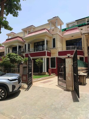 4 BHK Villa – Exterior View View at Sushant Lok Iii - for Sale