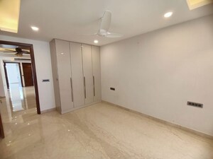 Room in 4 BHK Builder Floor at Sushant Lok ii – for Sale