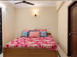 Bedroom in 2 BHK Apartment at Uppal Southend, Sector 49 – for Sale