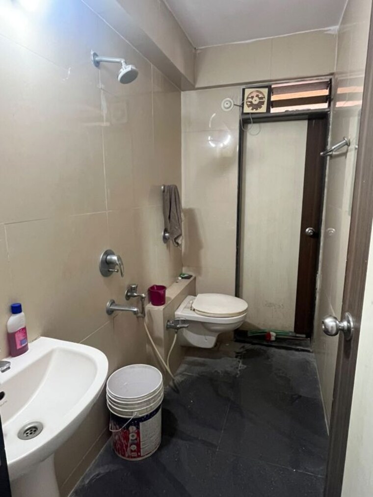 Bathroom, devashree-park 3 Bedroom 950 Sq.Ft. Apartment In Kolshet Road Thane 10788077