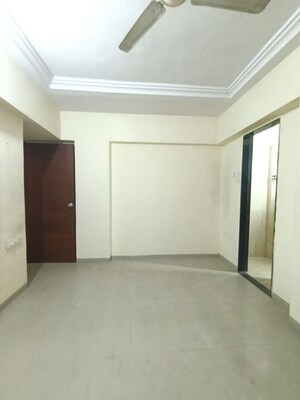 2 BHK Apartment For Rent in Romell Empress, Borivali West