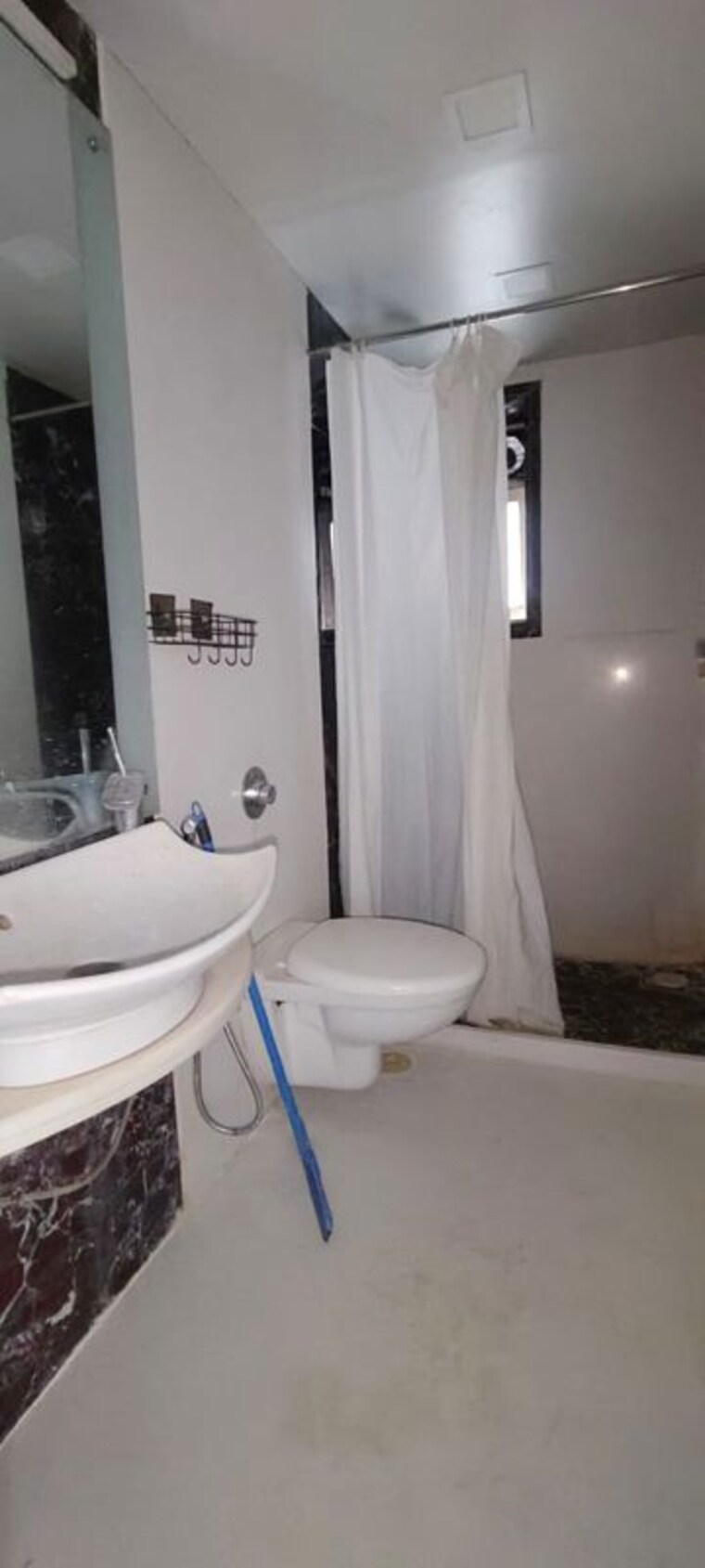 Bathroom, mayfair-breeze 3 Bedroom 865 Sq.Ft. Apartment In Andheri West Mumbai 10788134