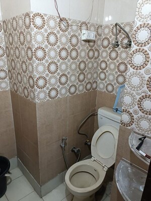 Attached Bathroom in 1 BHK Builder Floor at Uttam Nagar – for Rent