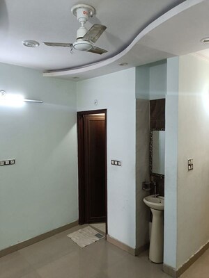  1 BHK Builder Floor at Uttam Nagar – for Rent