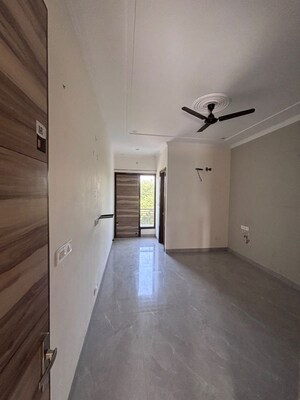Room in 2 BHK Builder Floor at Aerocity – for Rent