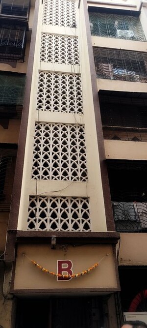   Apartment at Vijay Park – for Sale