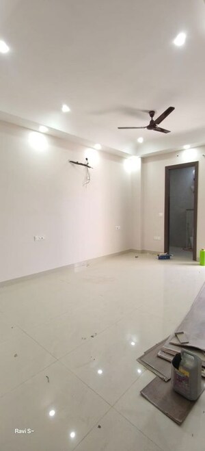 Room in 2 BHK Builder Floor at Sector 19 Dwarka – for Rent