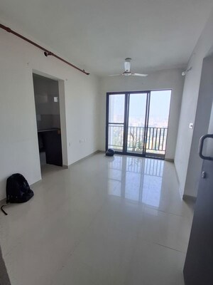 1 BHK Apartment For Rent in Shapoorji Pallonji Joyville, Virar West