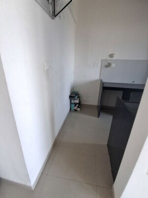 Room in 1 BHK Apartment at Shapoorji Pallonji Joyville, Virar West – for Rent