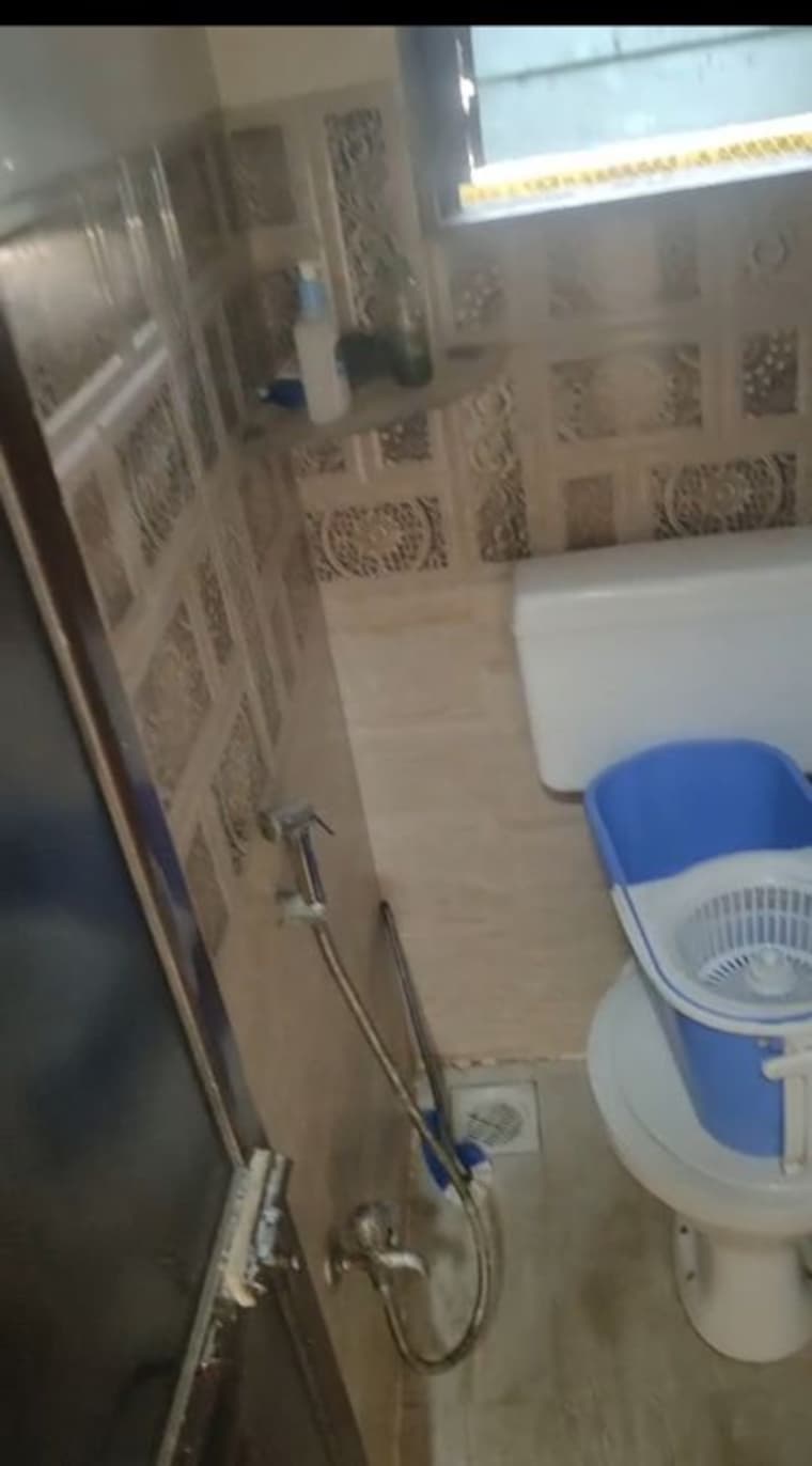 Bathroom, rehmat-building-dadar-east 1 Bedroom 450 Sq.Ft. Apartment In Dadar East Mumbai 10788273