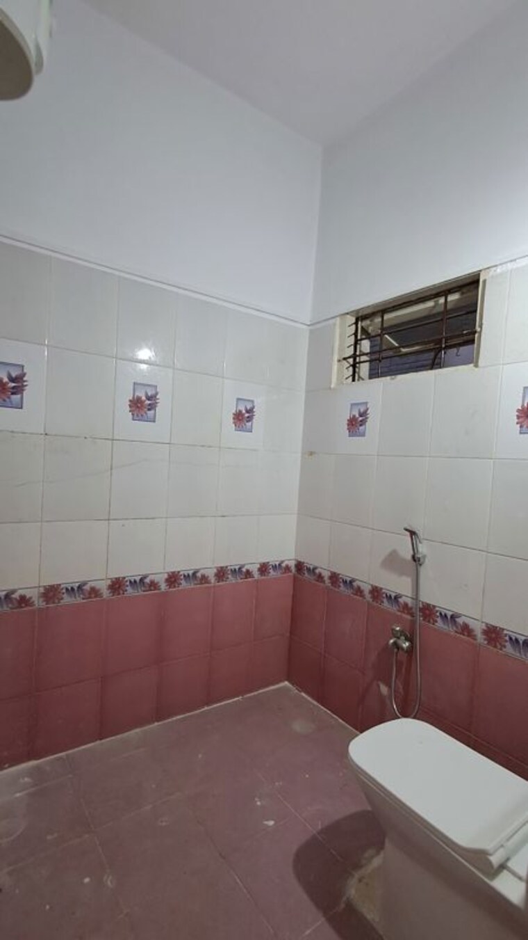 Bathroom, jp nagar 3 Bedroom 1600 Sq.Ft. Builder Floor In Jp Nagar Bangalore 10788295