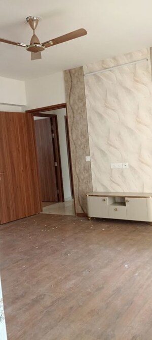 Room in 3.5 BHK Apartment at Godrej Nest, Sector 150 – for Rent