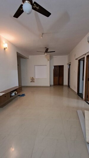 Staircase in 3 BHK Builder Floor at Jp Nagar – for Rent