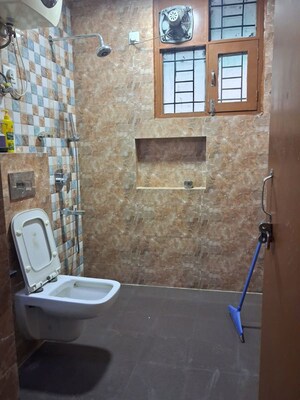 Bathroom in 3 BHK Builder Floor at Unitech South City II, Sector 50 – for Rent