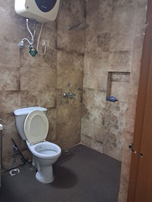 Bathroom in 3 BHK Builder Floor at Unitech South City II, Sector 50 – for Rent