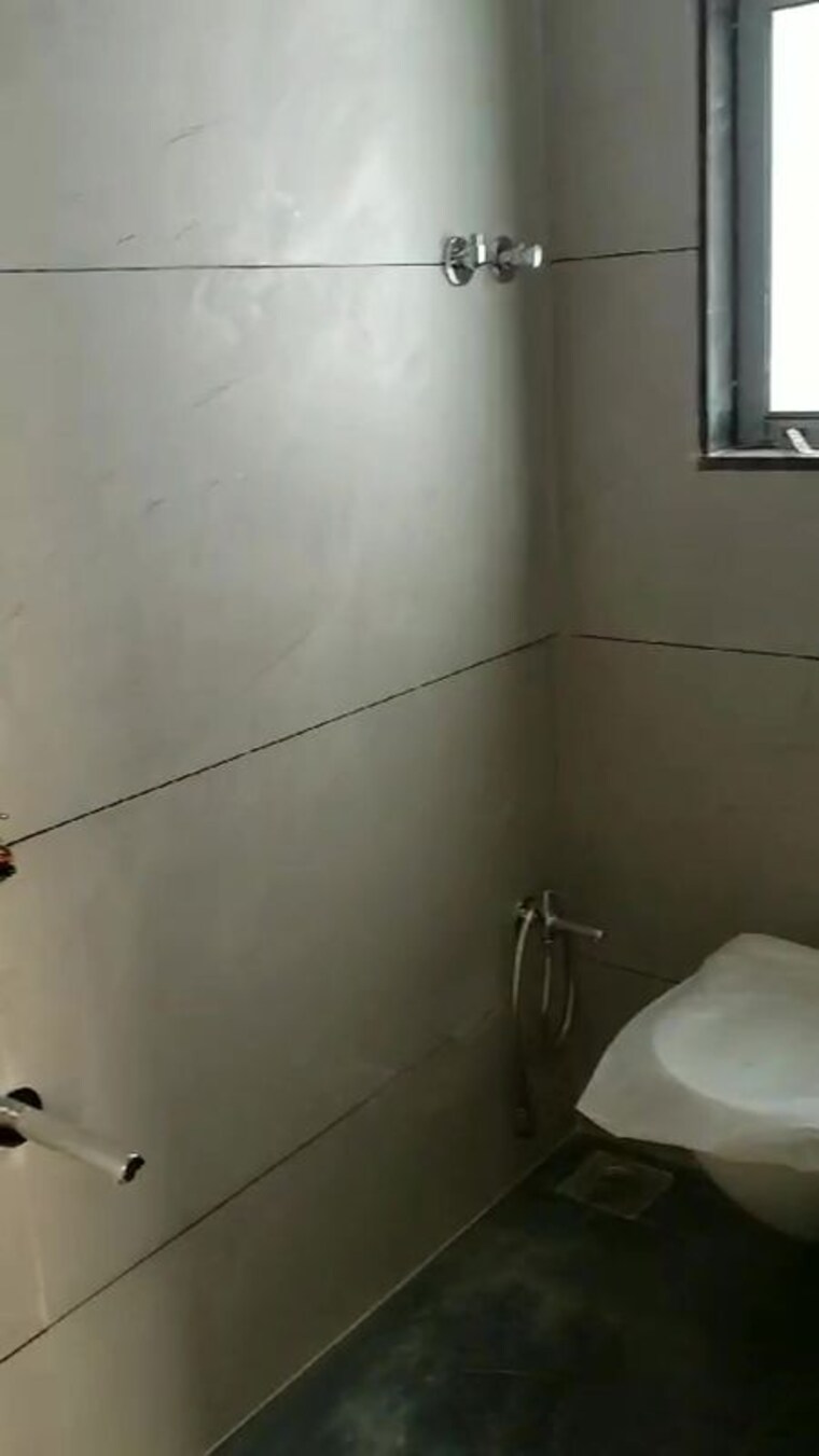 Bathroom, rishabh-sadhana 2 Bedroom 653 Sq.Ft. Apartment In Borivali East Mumbai 10788349