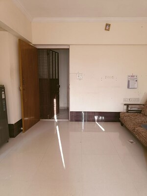 Room in 1 BHK Apartment at Royal Palms Garden View, Goregaon East – for Rent