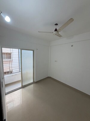 Room in 2 BHK Apartment at Siddhashila Fernnvale, Baner – for Rent