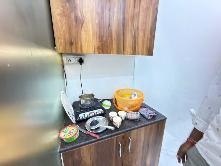 undefined, netaji subhash place Commercial Office Space 598 Sq.Ft. In Netaji Subhash Place Delhi 10788475