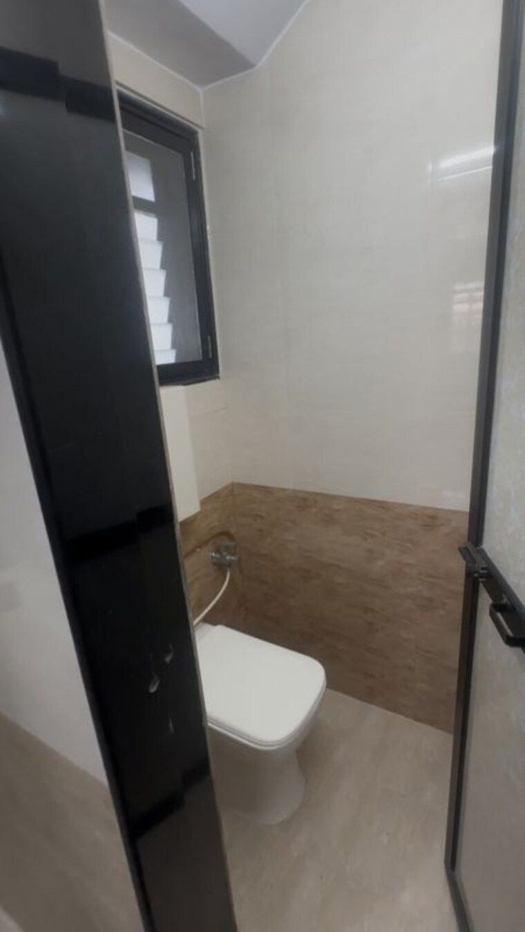 Attached Bathroom, runwal-plaza 1 Bedroom 604 Sq.Ft. Apartment In Vartak Nagar Thane 10788512