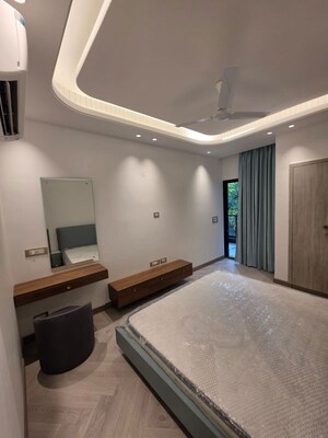 Bedroom in 2 BHK Builder Floor at Green Park – for Rent