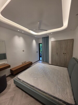 Master Bedroom in 2 BHK Builder Floor at Green Park – for Rent