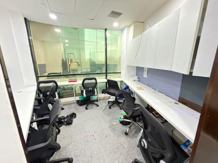 Team Area, netaji subhash place Commercial Office Space 1086 Sq.Ft. In Netaji Subhash Place Delhi 10788516