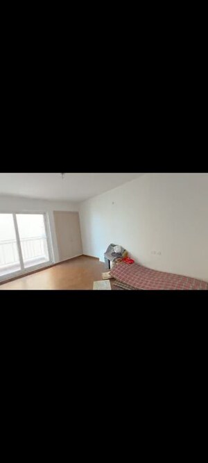 Room in 3.5 BHK Apartment at Rishita Manhattan, Gomti Nagar – for Rent