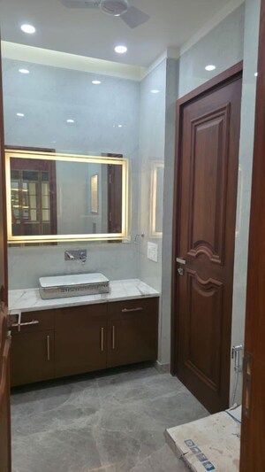 Kitchen in 3 BHK Builder Floor at Safdarjung Enclave – for Rent