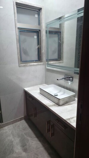 Bathroom in 3 BHK Builder Floor at Safdarjung Enclave – for Rent