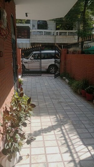 Balcony in 5 BHK Independent House at Sector 26 – for Rent