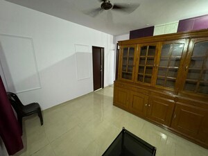 Room in 2 BHK Apartment at Sector 102 – for Rent