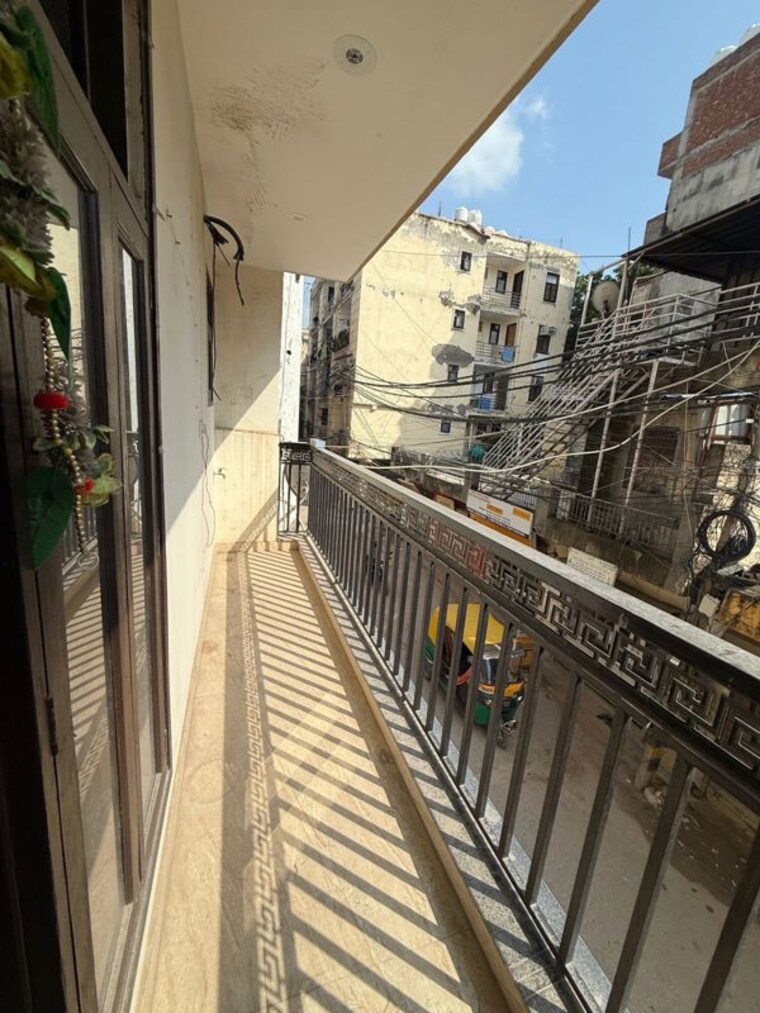 Balcony, chattarpur 2 Bedroom 1000 Sq.Ft. Apartment In Chattarpur Delhi 10788575