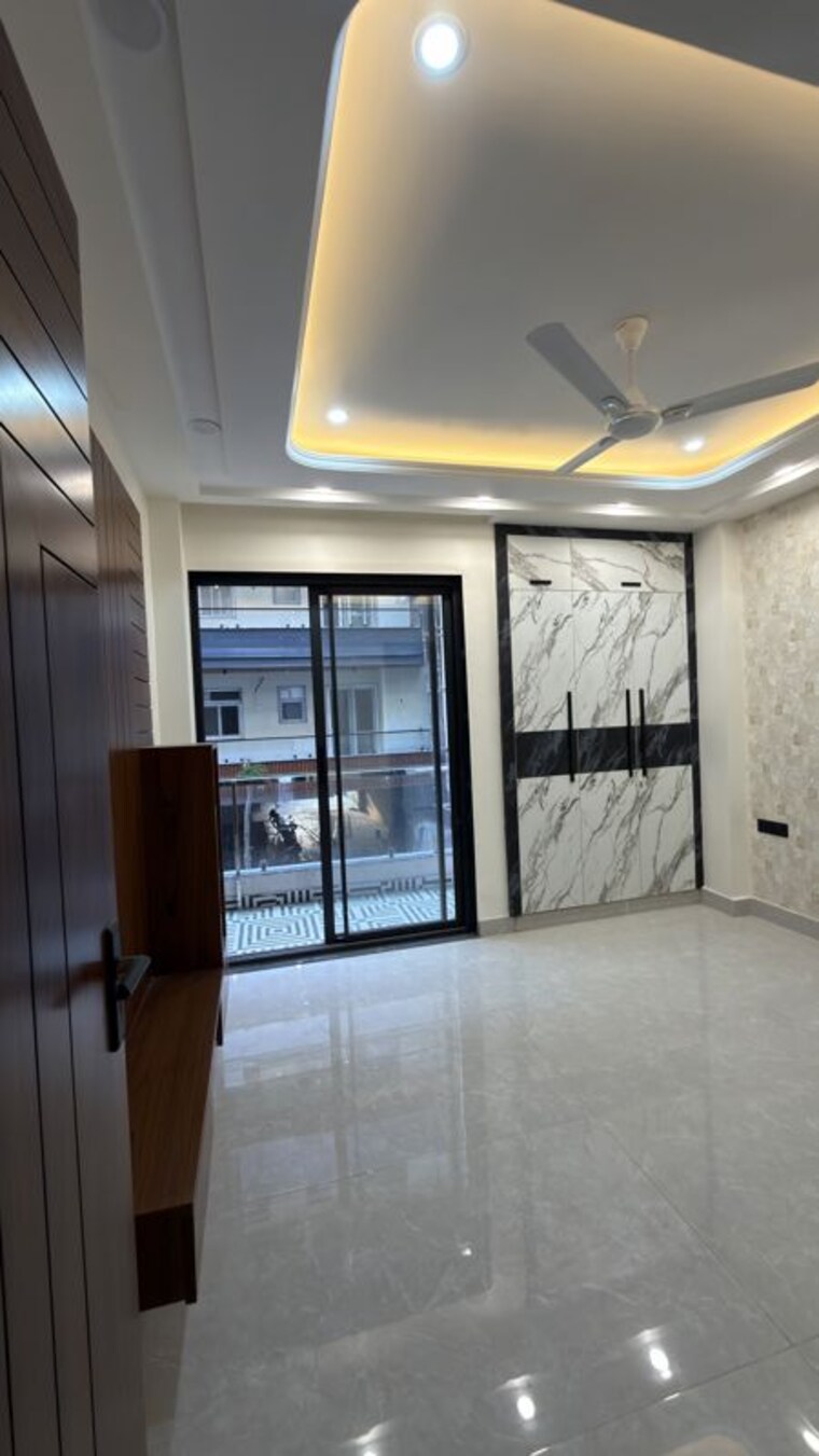Room, bptp-district-3 3 Bedroom 180 Sq.Yd. Builder Floor In Sector 85 Faridabad 10788573
