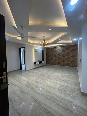 Room in 4 BHK Builder Floor at Vasundhara Sector 13 – for Sale