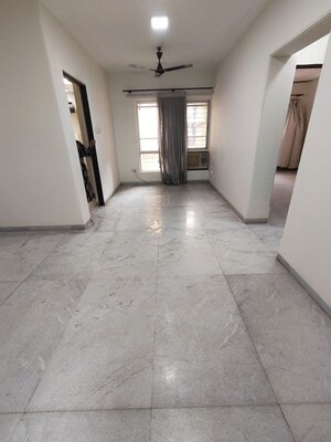 2 BHK Apartment For Rent in Kingston Palace, Malad West