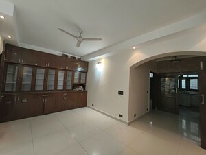 Room in 3 BHK Builder Floor at Chittaranjan Park – for Rent