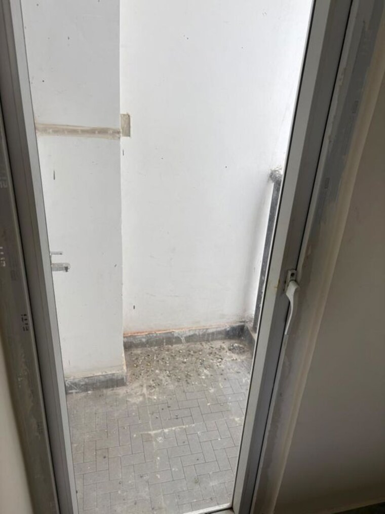 Balcony, phi iii greater noida 4 Bedroom 60 Sq.Mt. Independent House In Phi Iii Greater Noida Greater Noida 10788863