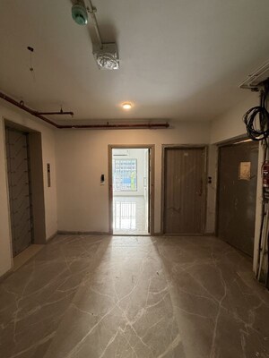 Room in 1 BHK Apartment at Enso Sanza, Kandivali East – for Sale