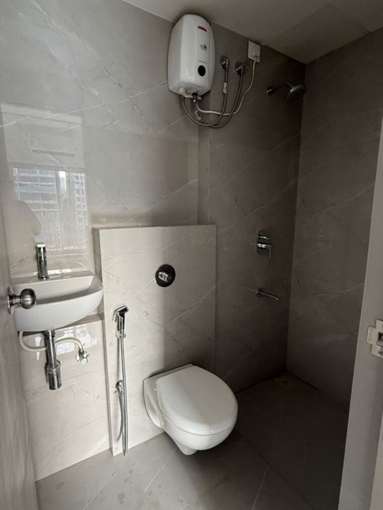 Bathroom, enso-sanza 1 Bedroom 380 Sq.Ft. Apartment In Kandivali East Mumbai 10788877