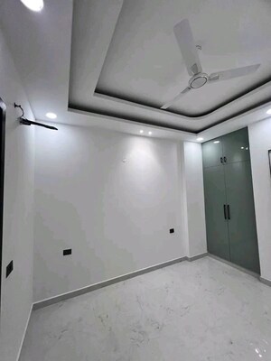 Room in 2 BHK Builder Floor at Chattarpur – for Rent