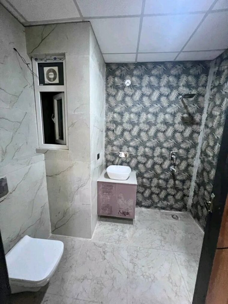 Bathroom, chattarpur 2 Bedroom 1000 Sq.Ft. Builder Floor In Chattarpur Delhi 10788885