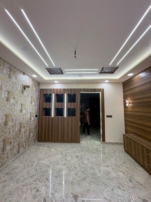 Building Lobby in 3 BHK Villa at Versatile Dev Bhumi 4, Gomti Nagar – for Sale