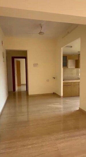 Room in 3 BHK Apartment at Panchavati Versova, Versova – for Rent